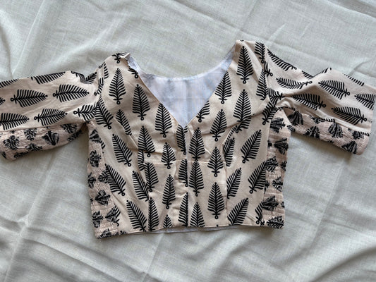 WHITE STRECHABLE BLOUSE