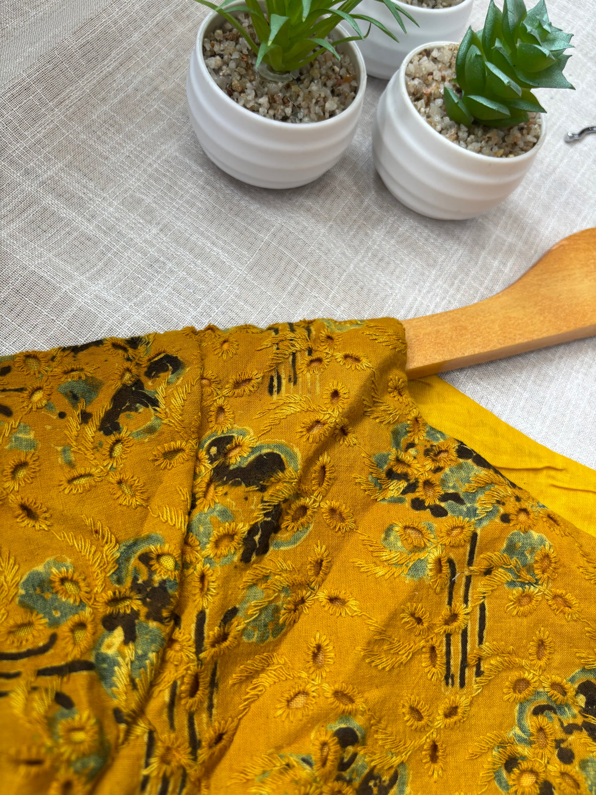 YELLOW HAKOBA BLOUSE