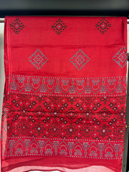 RED GAMTHI COTTON SUIT