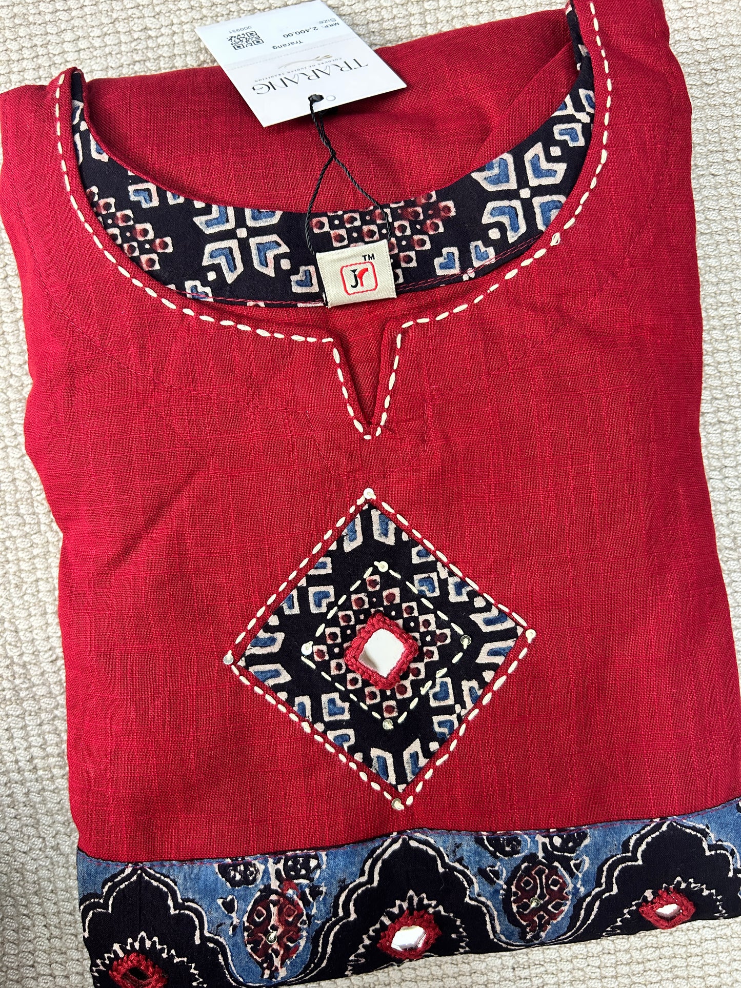 RED GAMTHI COTTON SUIT