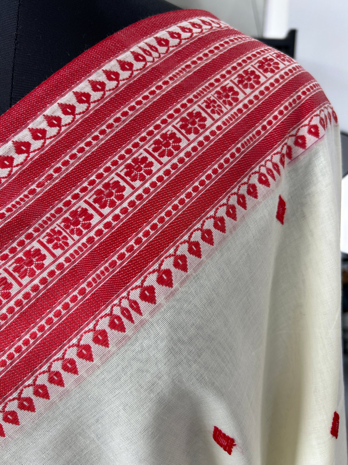 WHITE MERCERISED SAREE