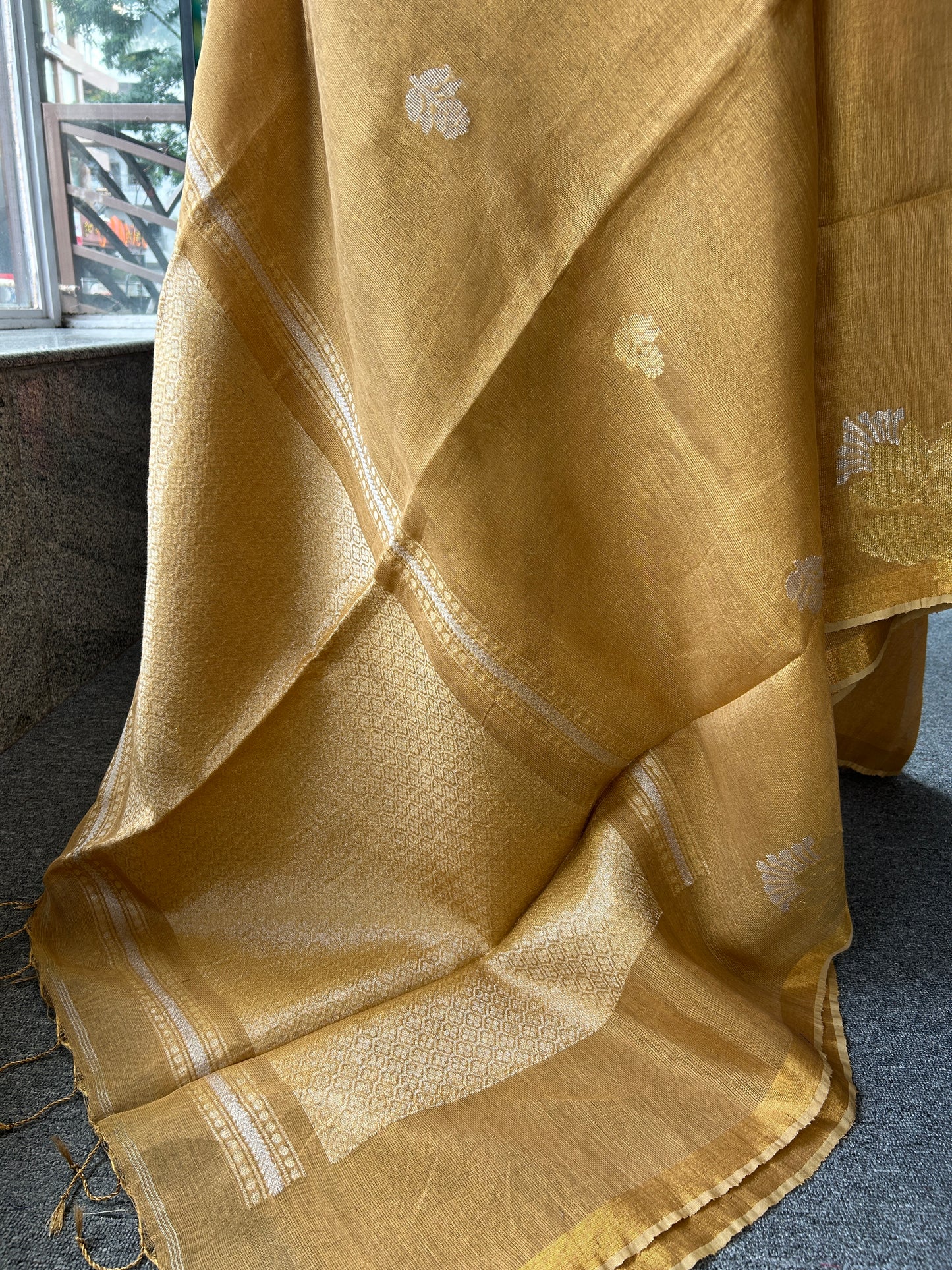 YELLOW TISSUE JAMDANI