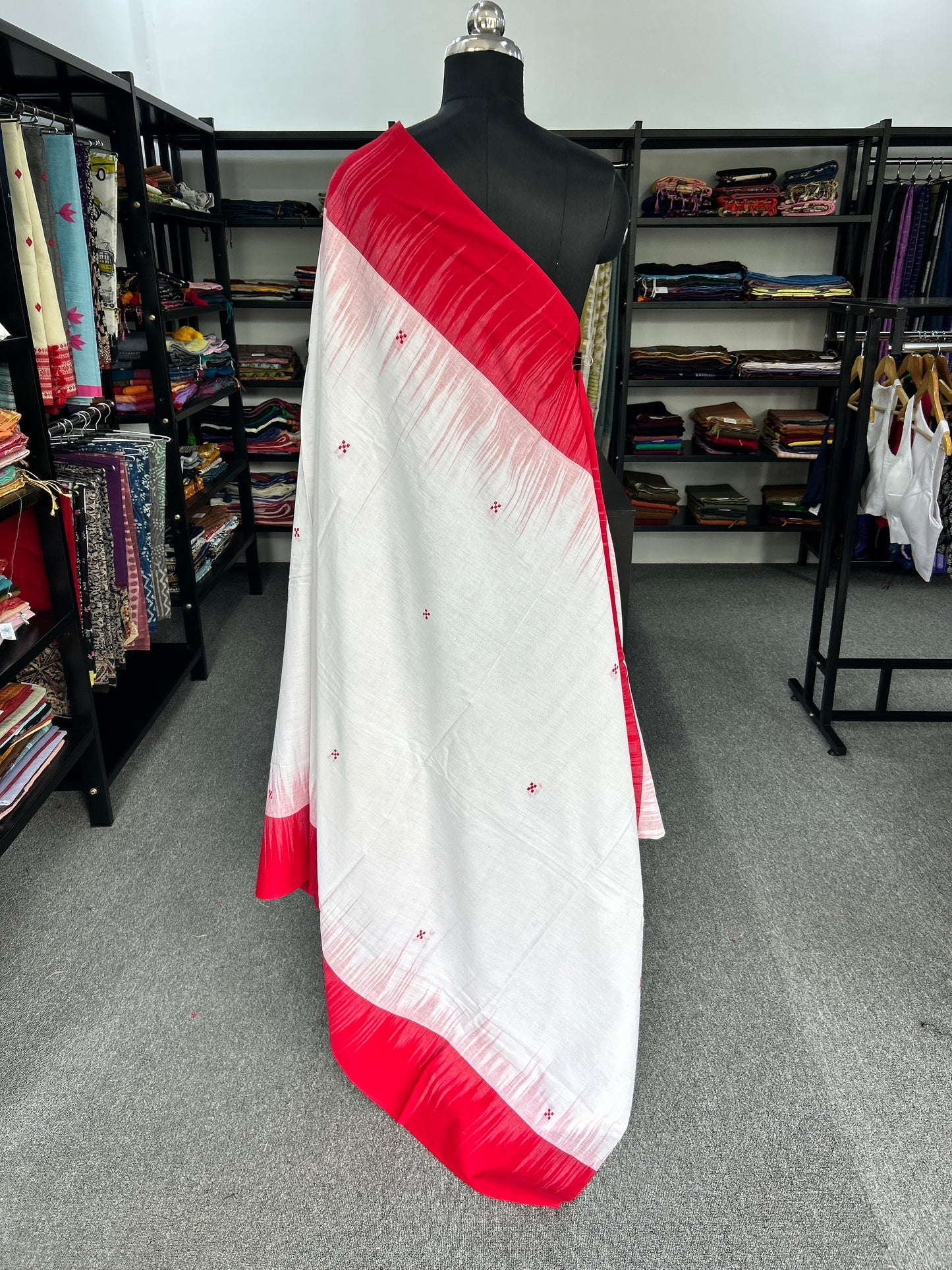 WHITE DHANIAKHALI SAREE