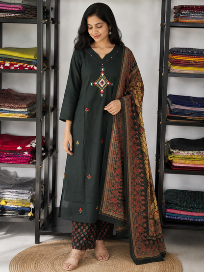 GREEN GAMTHI COTTON SUIT