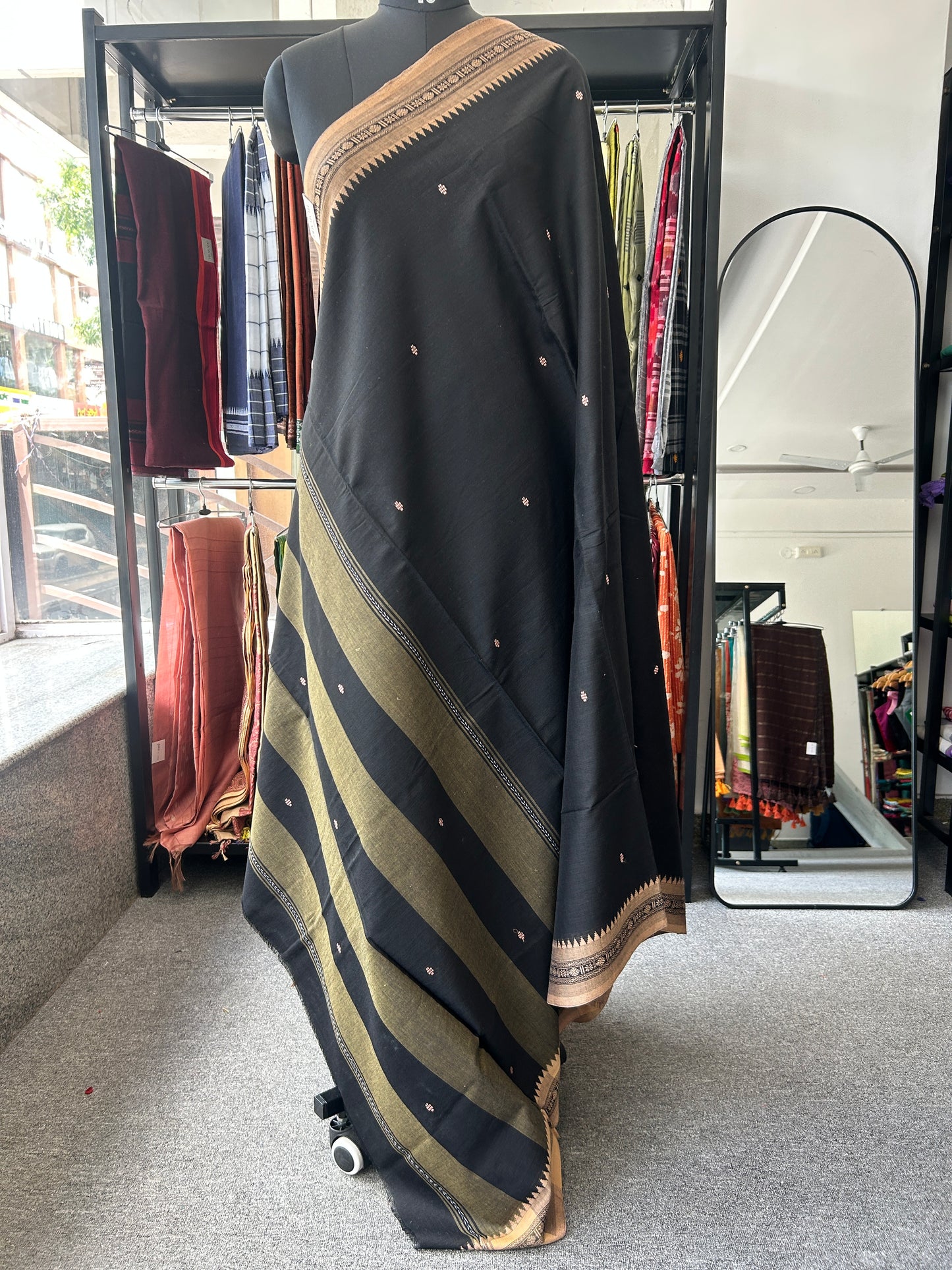 BIEGE DHANIAKHALI SAREE