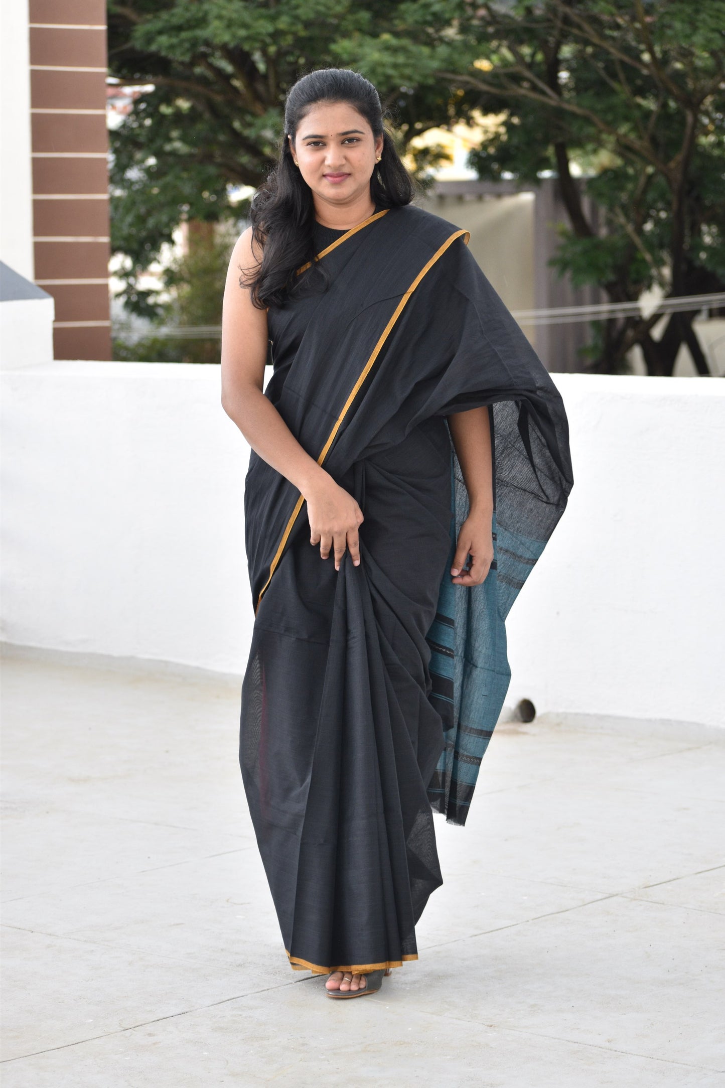 BLACK DHANIAKHALI SAREE