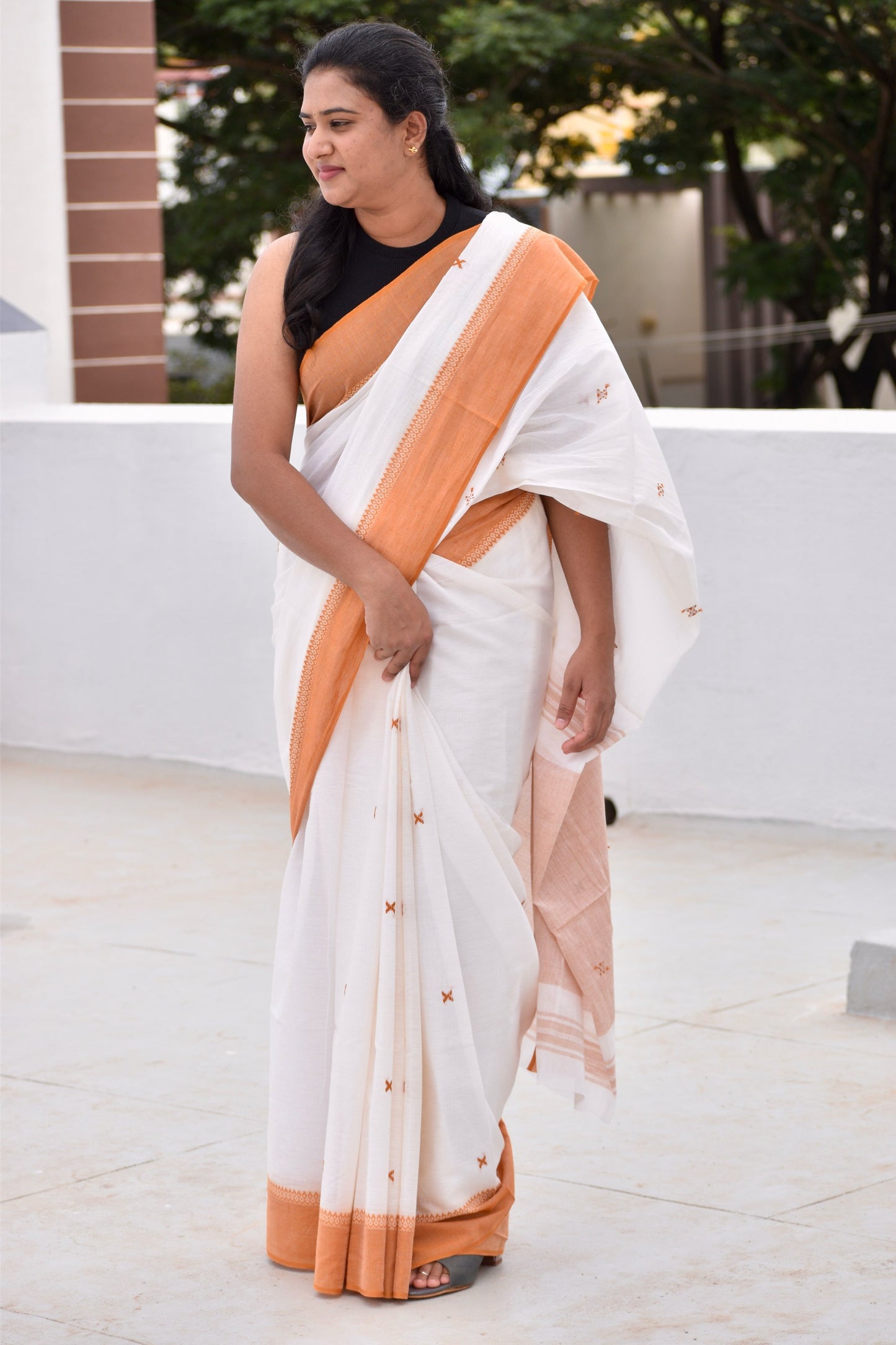 BIEGE DHANIAKHALI SAREE