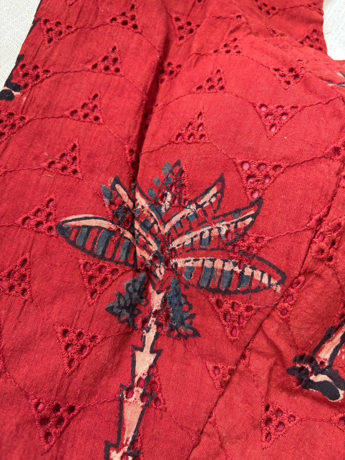 MAROON HAKOBA BLOUSE