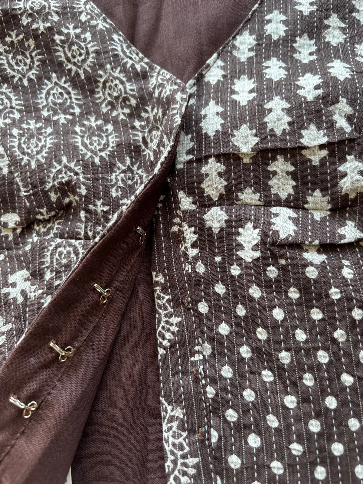 BROWN STRECHABLE BLOUSE