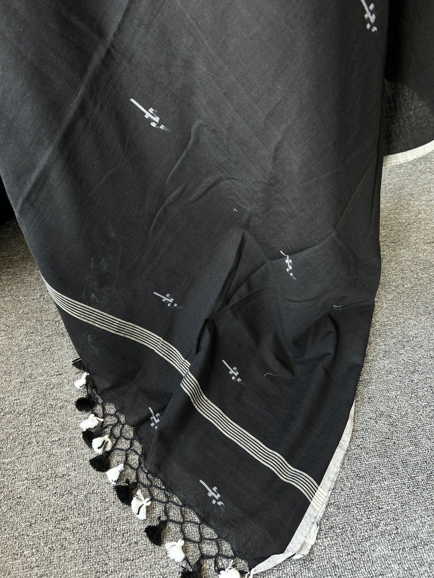 BLACK JAMDANI