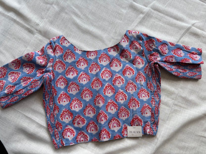 BLUE STRECHABLE BLOUSE