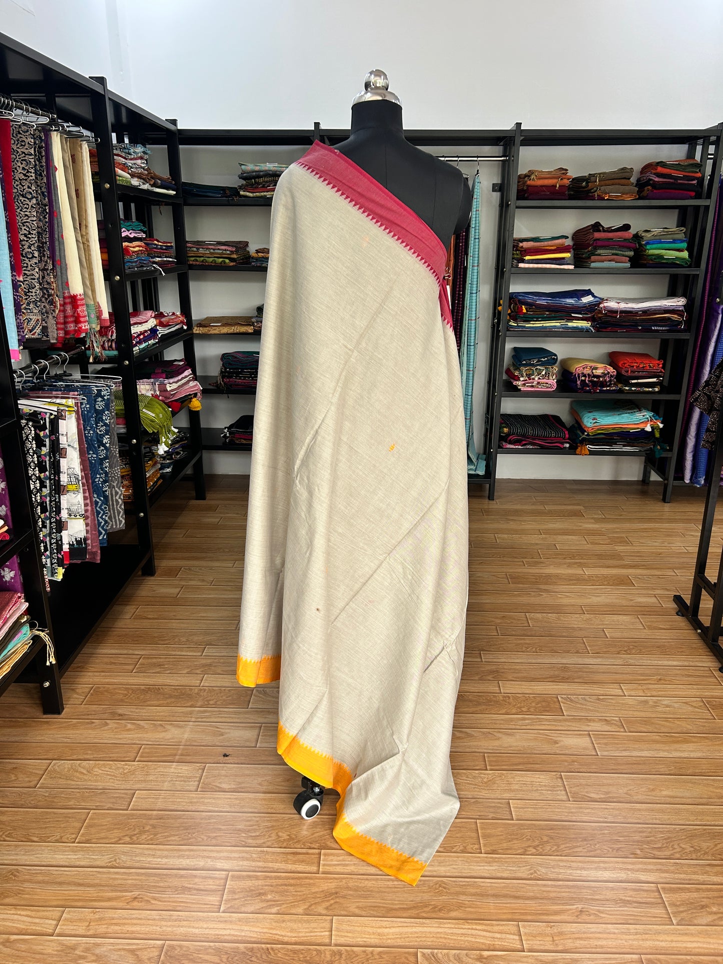 BIEGE DHANIAKHALI SAREE