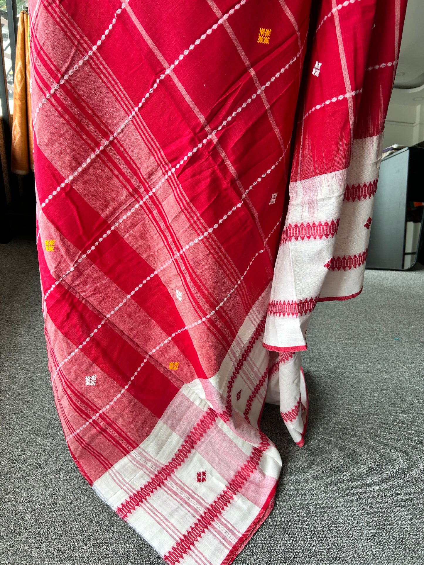 RED DHANIAKHALI SAREE
