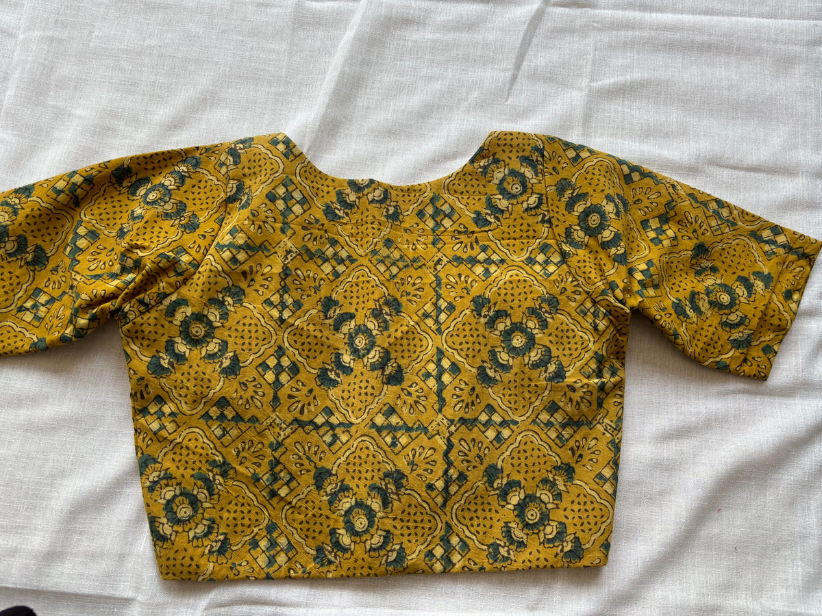 YELLOW STRECHABLE BLOUSE