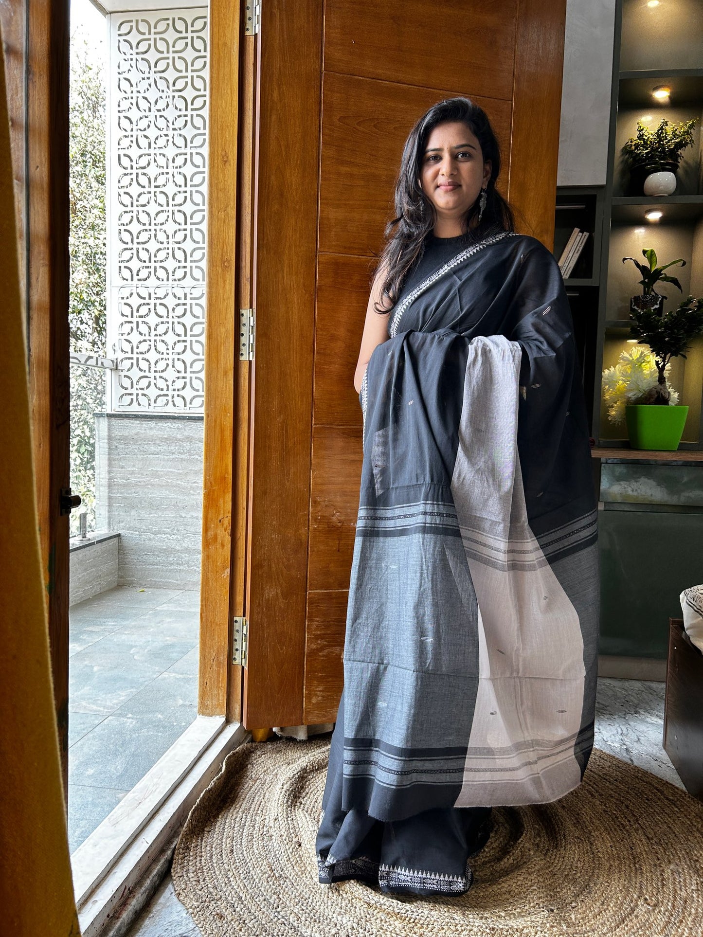 BLACK DHANIAKHALI SAREE