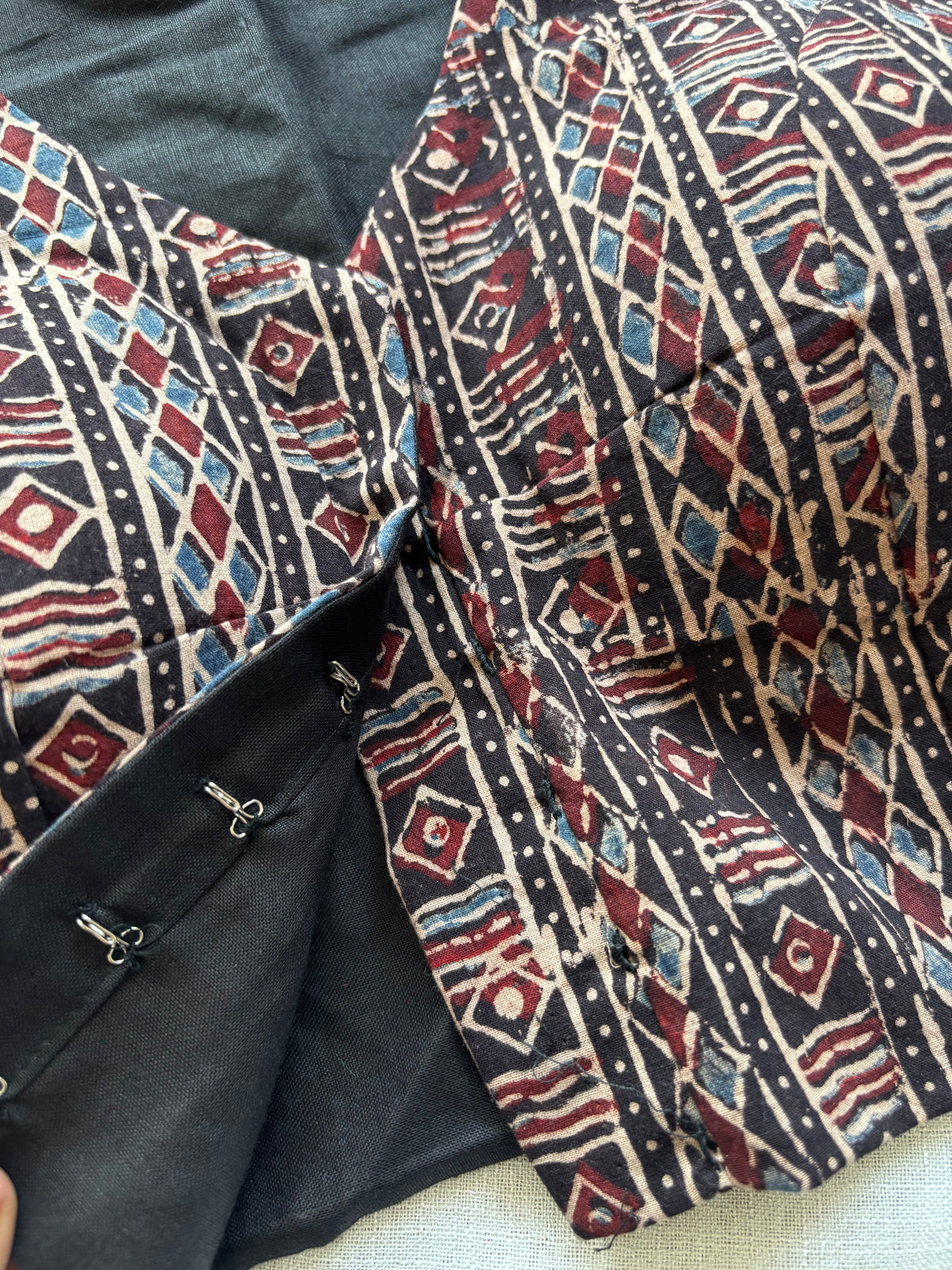 BLACK COTTON BLOUSE