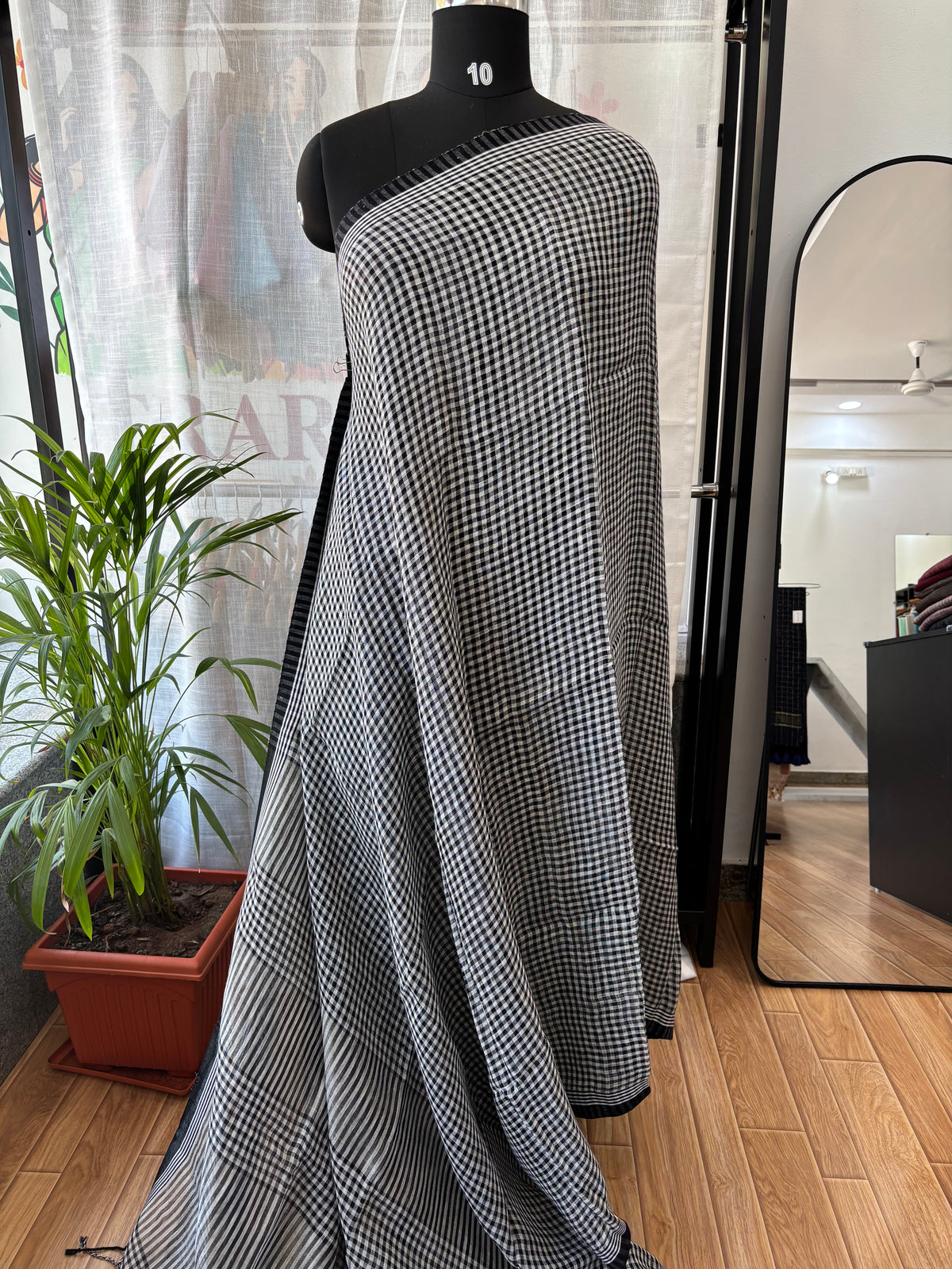 BLACK PURE LINEN SAREE