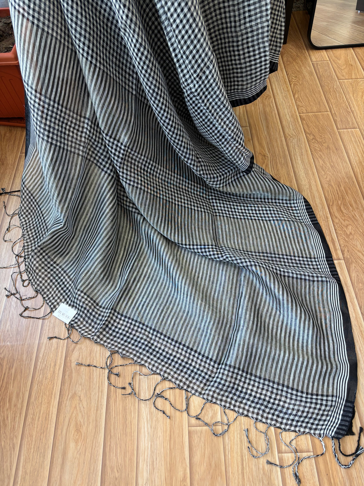 BLACK PURE LINEN SAREE