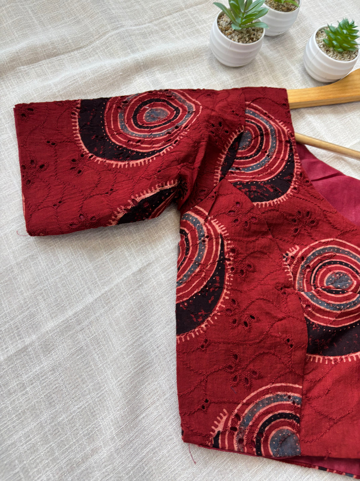 MAROON HAKOBA BLOUSE