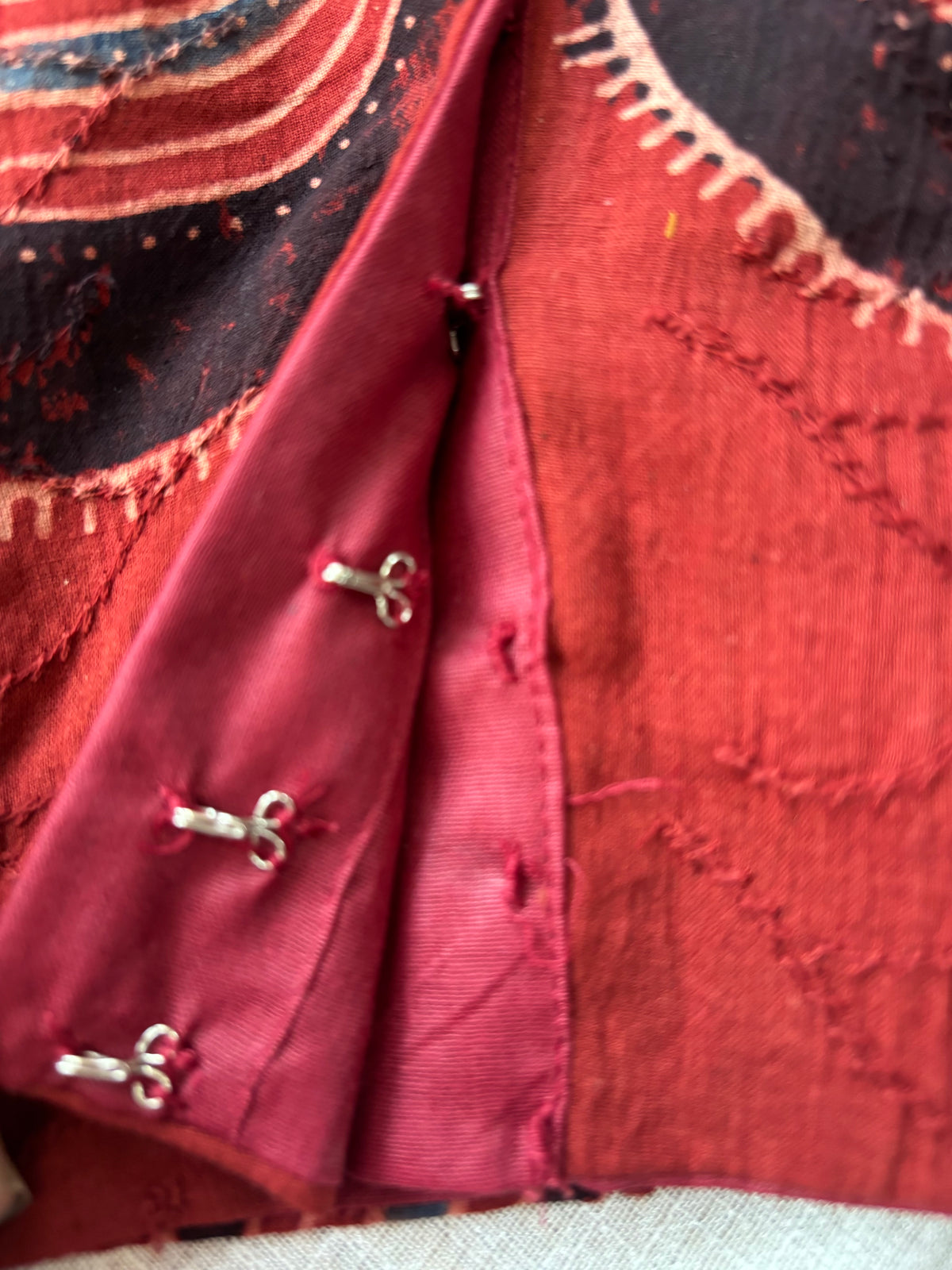MAROON HAKOBA BLOUSE