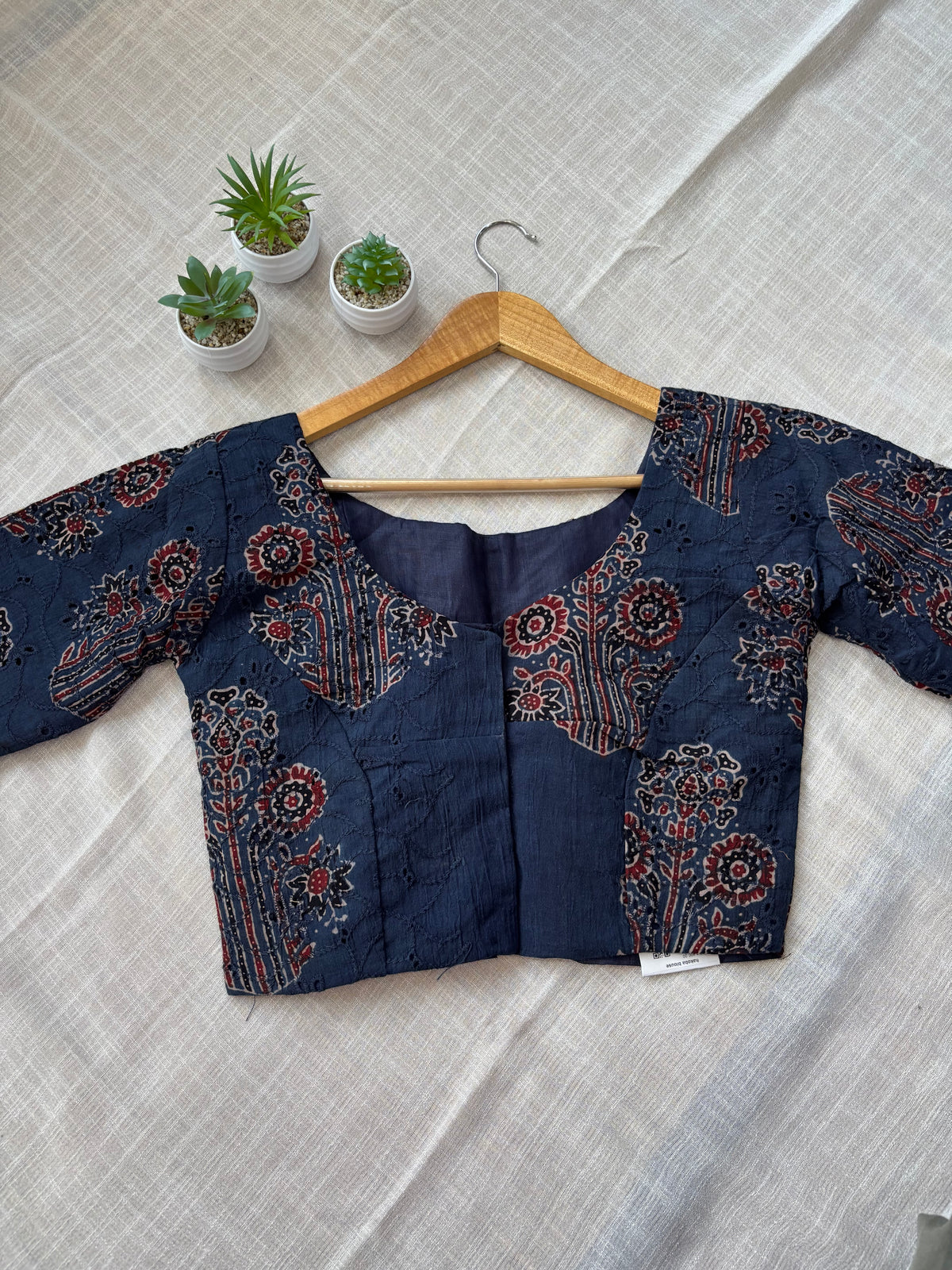 BULE HAKOBA BLOUSE