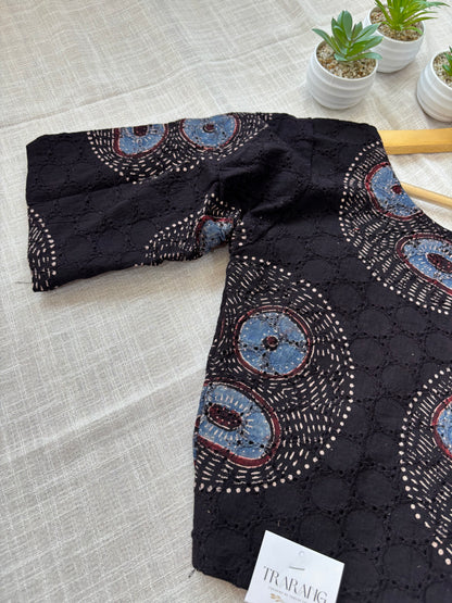 BLACK HAKOBA BLOUSE