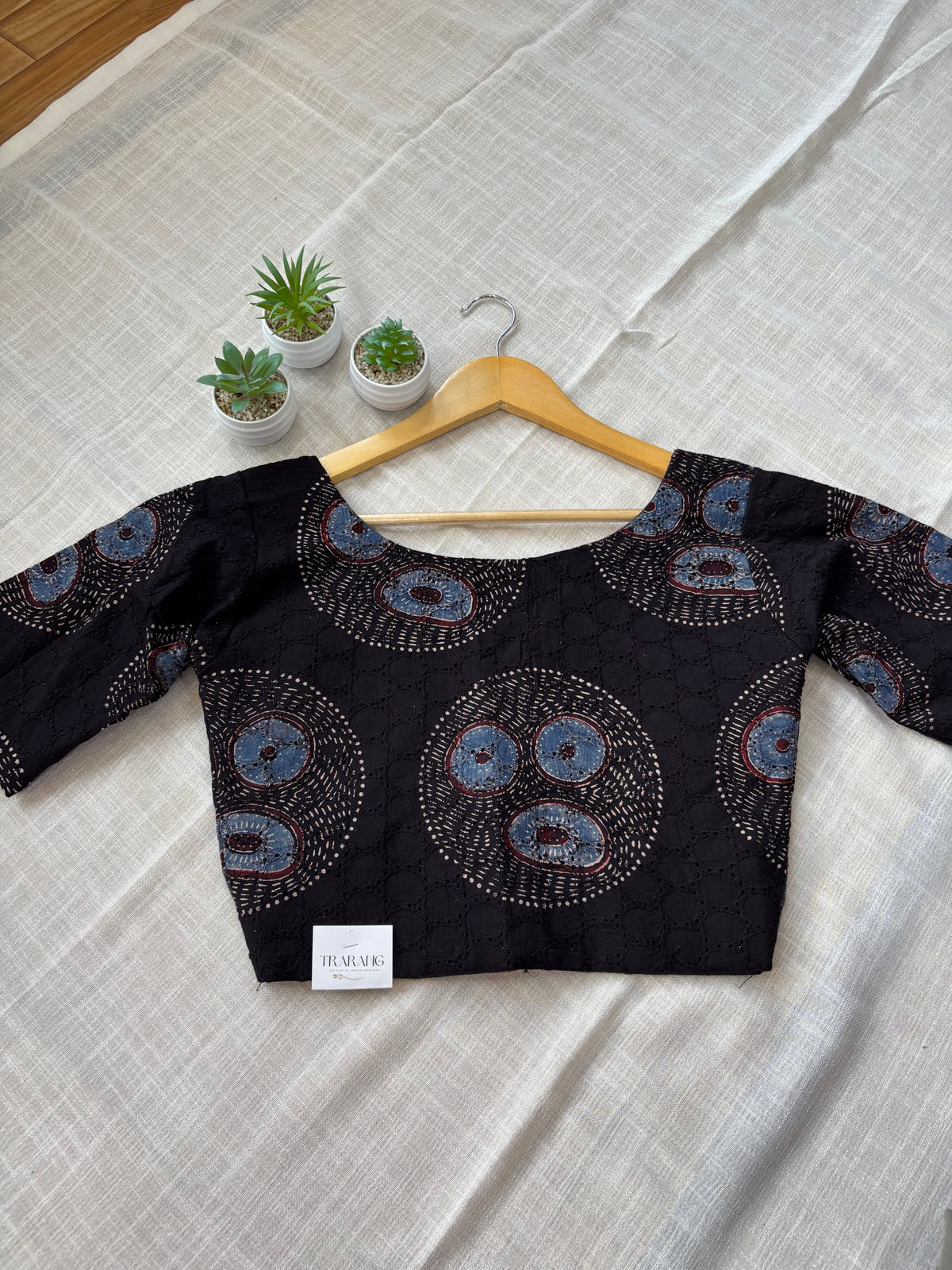 BLACK HAKOBA BLOUSE