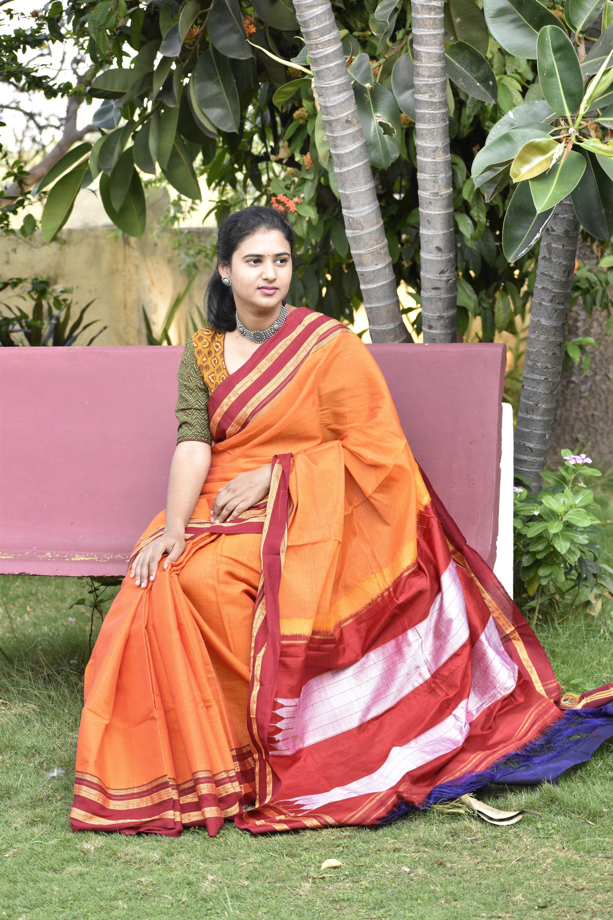 Cotton Plain Bursana Orange & Rani Pink Khadi Handloom Saree with Blouse at  Rs 1500 in Kolkata